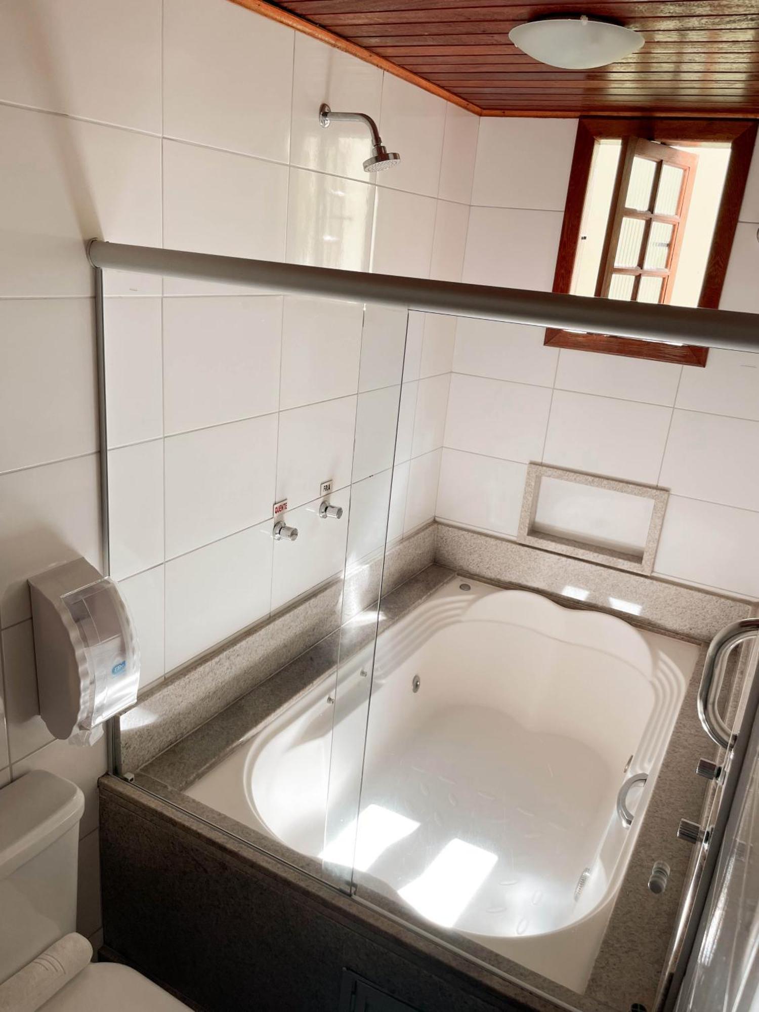 Suíte dos Lagos com Hidromassagem